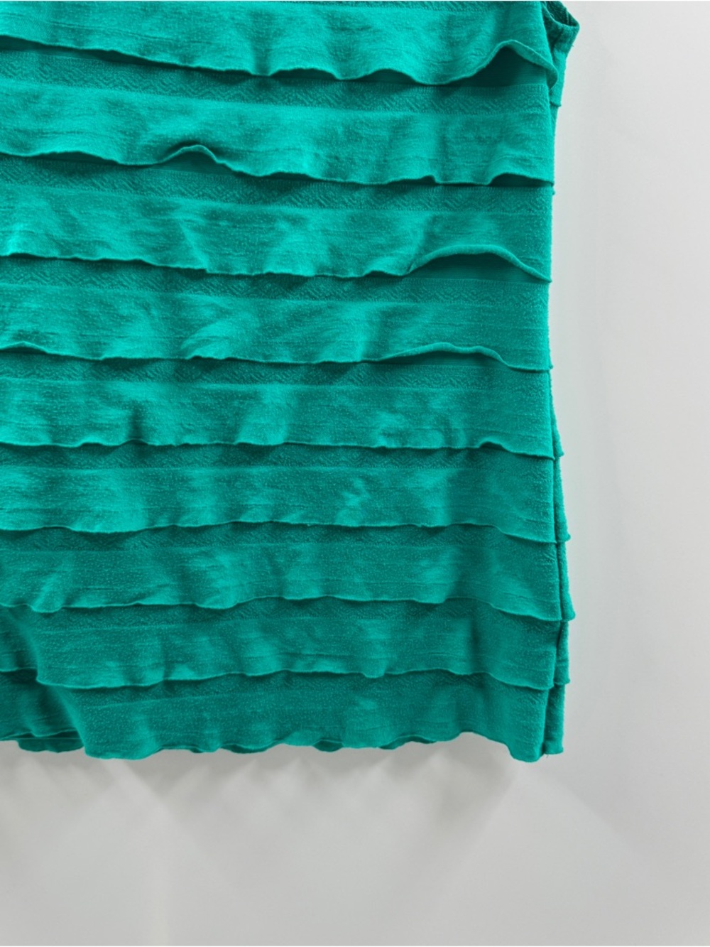 AB Studio Green Ruffle Tank Top – Women’s Medium Y2K Style - Picture 3 of 6